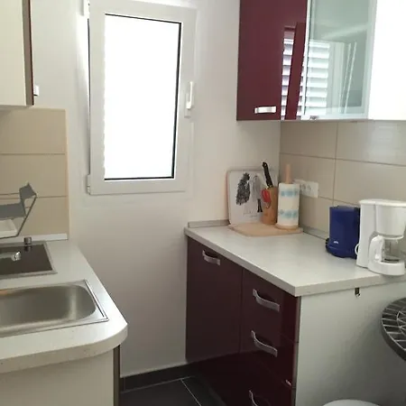 Villa Radoš - 4 Sterne, 4 Apartments für maximal 22 Gäste Supetar Exterior foto